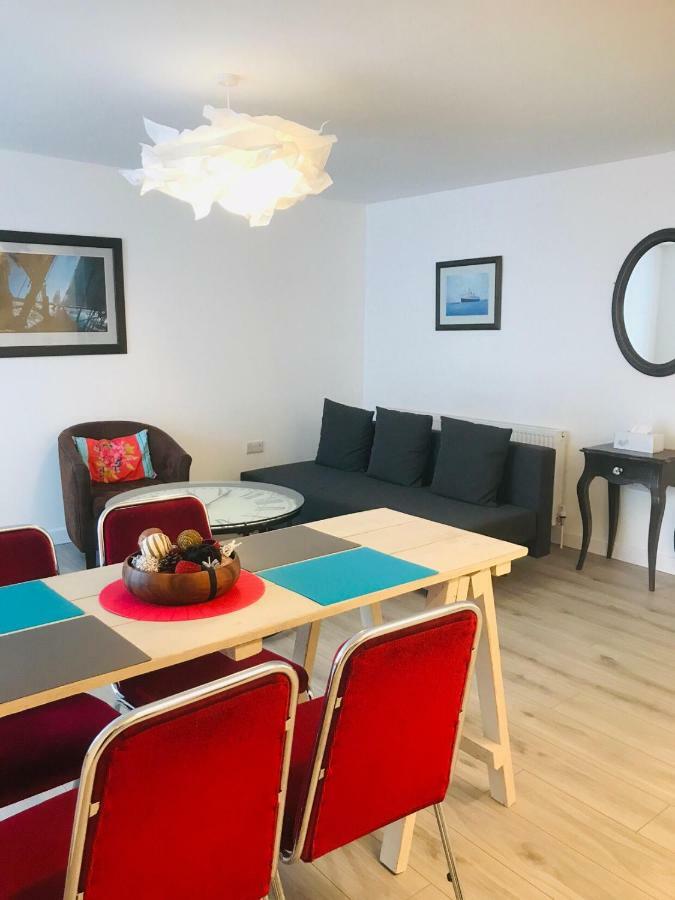 One Bedroom Apartment, No 4 Ilfracombe Bagian luar foto
